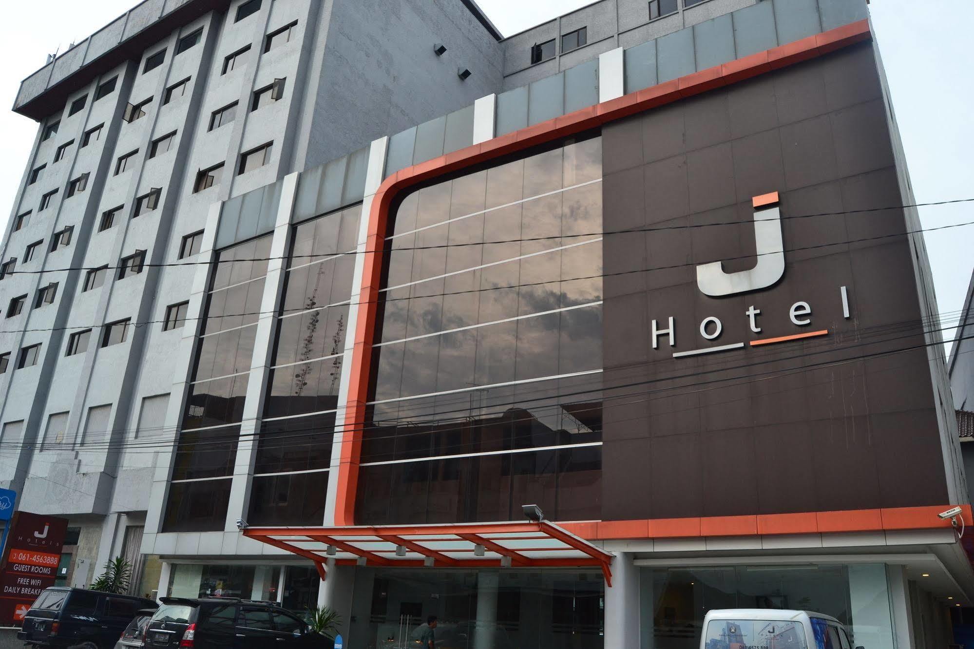 J 호텔 메단 외부 사진